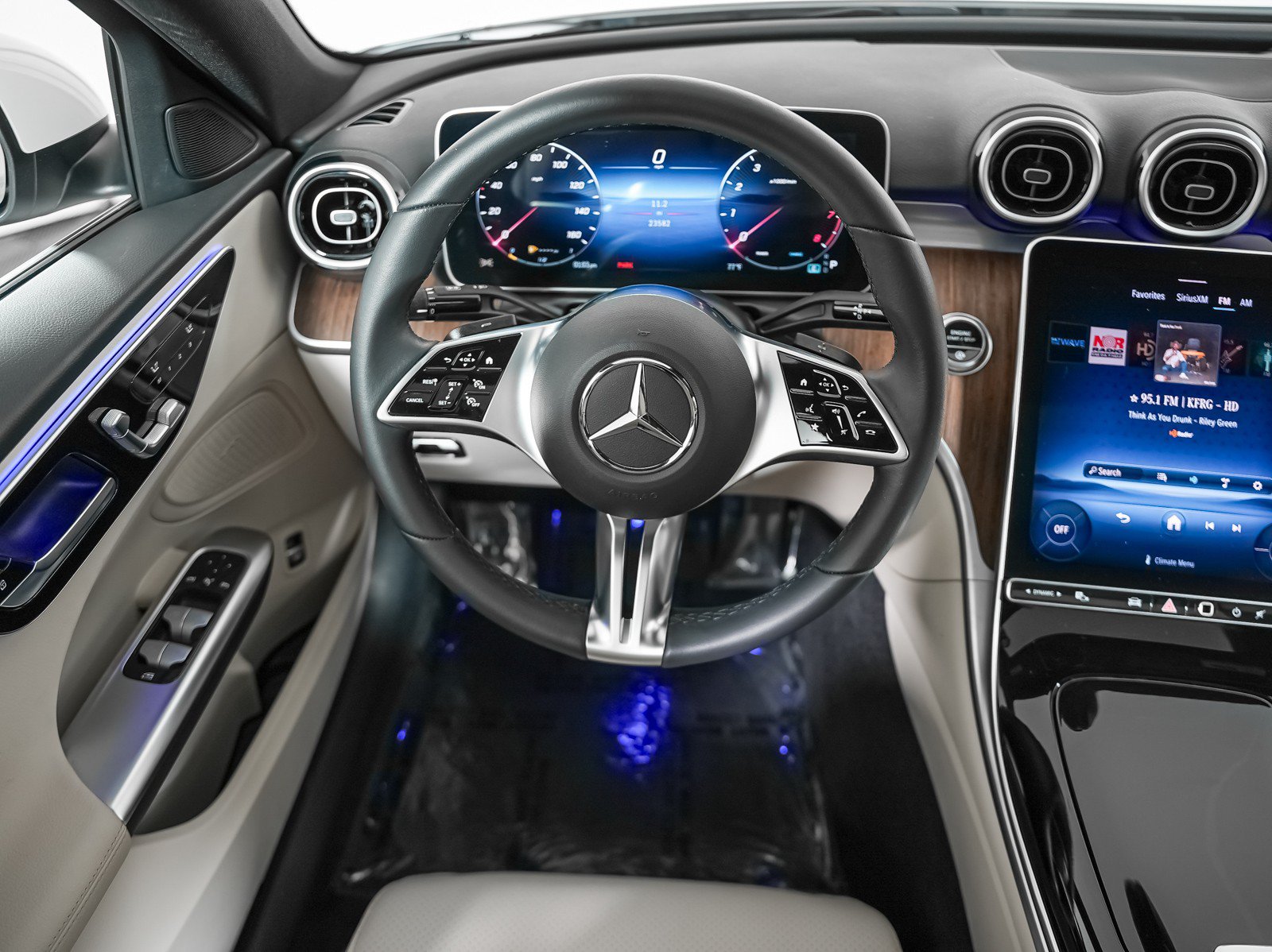 Used 2024 Mercedes-Benz C 300 Sedan image 15
