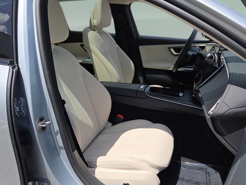 Certified 2025 Mercedes-Benz E 450 4MATIC All-Terrain Wagon image 17