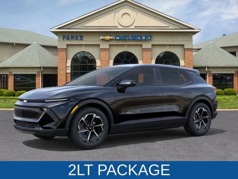 New 2026 Chevrolet Equinox EV LT image 3