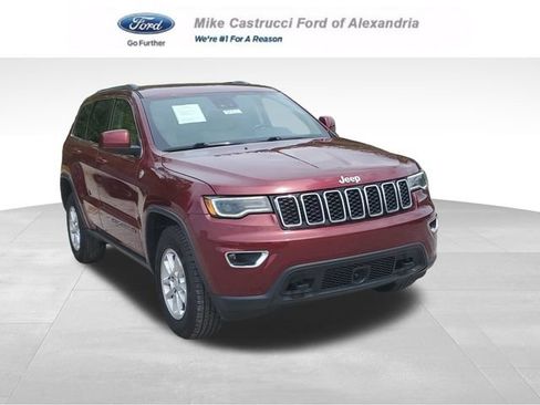 Used 2020 Jeep Grand Cherokee Laredo w/ Security & Convenience Group AWD/4WD image 1