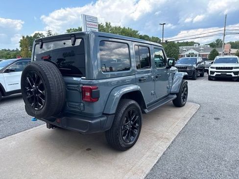 Used 2024 Jeep Wrangler Unlimited Sahara w/ Technology Group AWD/4WD image 7