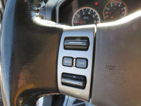 Used 2008 Nissan Titan 4x4 Crew Cab image 13