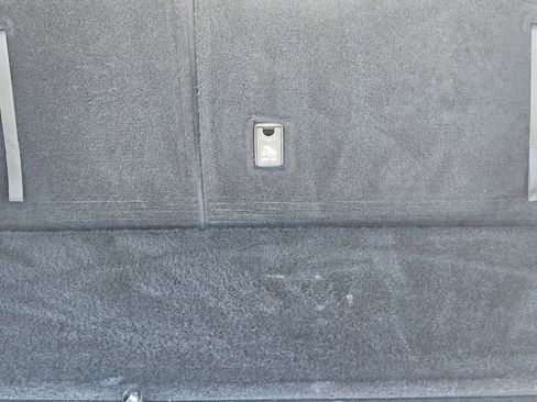 Used 2022 Toyota Highlander XLE image 33