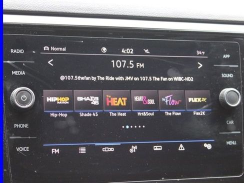 Used 2022 Volkswagen Atlas Cross Sport SE w/ Panoramic Sunroof Package image 38