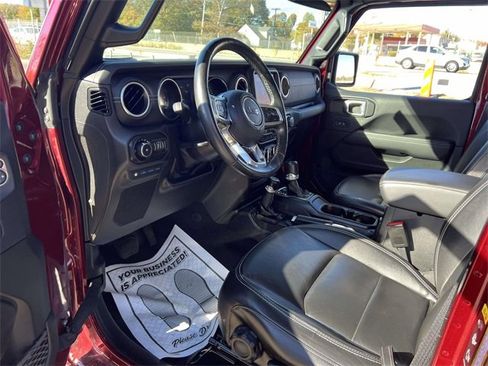 Used 2022 Jeep Wrangler Unlimited Sahara w/ Cold Weather Group image 14