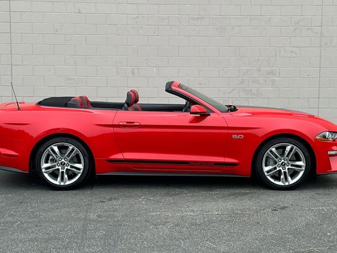 Used 2020 Ford Mustang GT Premium w/ Equipment Group 401A image 8