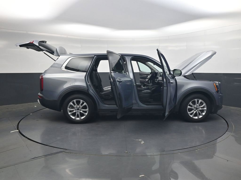 Used 2022 Kia Telluride LX AWD/4WD image 43