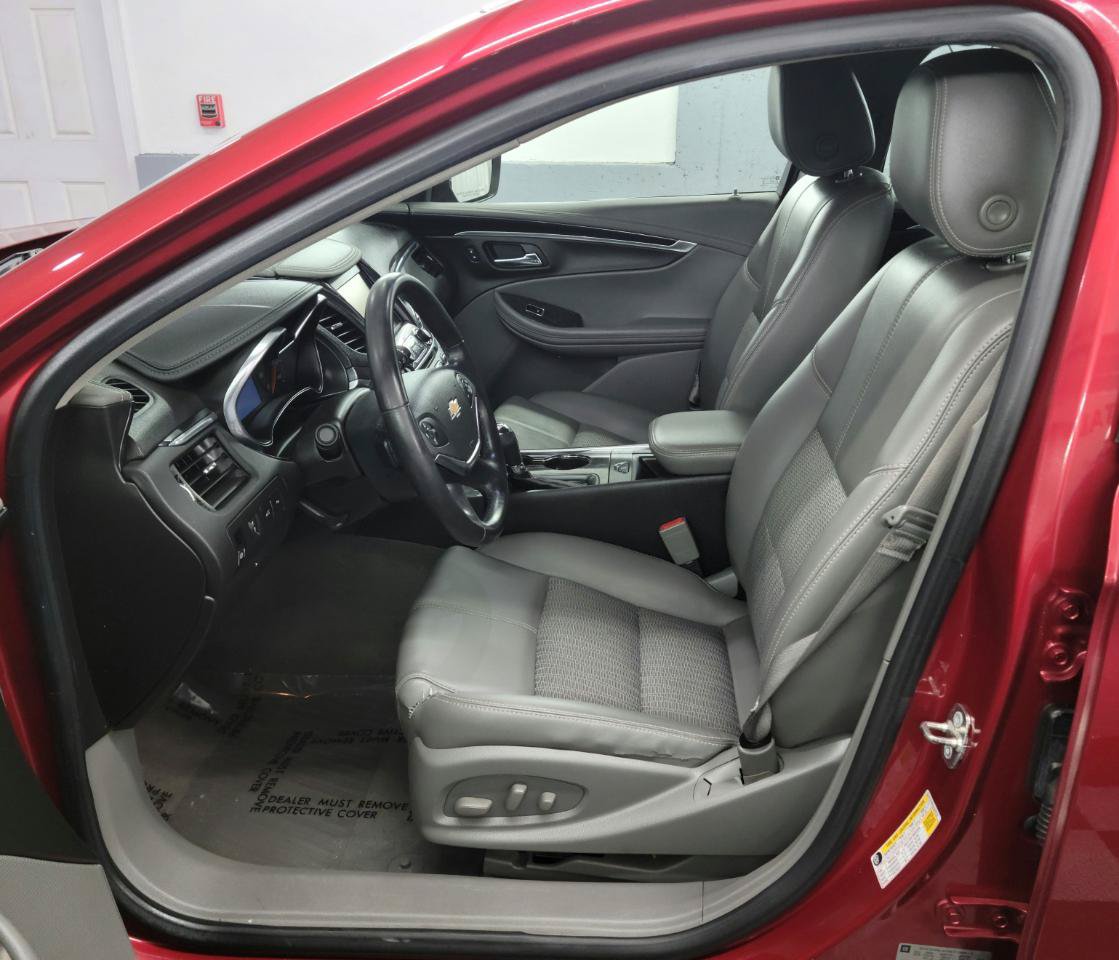 Used 2015 Chevrolet Impala LT w/ Convenience Package FWD image 7