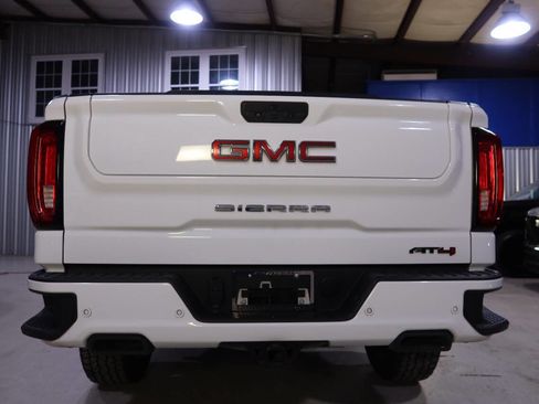 Used 2022 GMC Sierra 1500 AT4 w/ AT4 Premium Package image 4