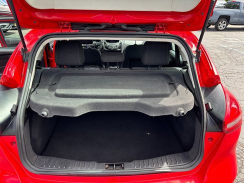 Used 2015 Ford Focus SE FWD image 12