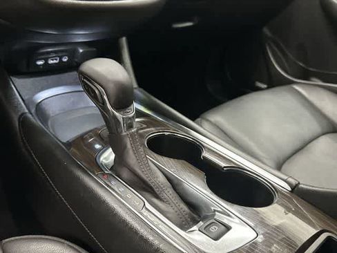 Used 2024 Chevrolet Malibu LT image 24