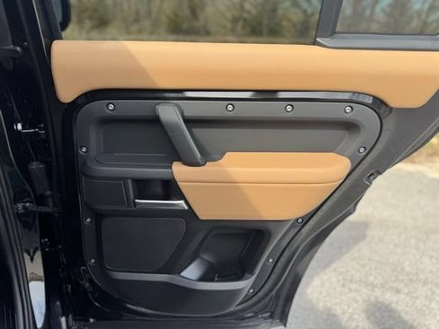 New 2026 Land Rover Defender 110 X-Dynamic SE AWD/4WD image 15
