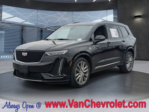 Used 2020 Cadillac XT6 Sport w/ Platinum Package image 1