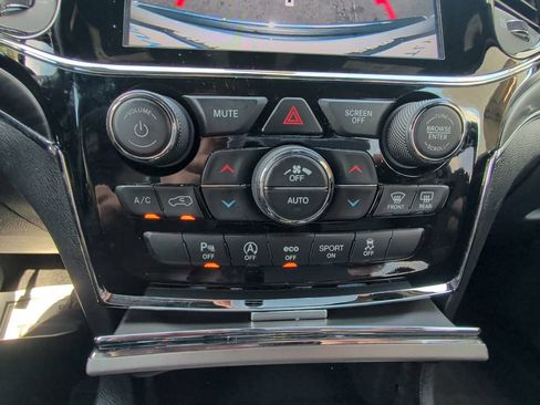Used 2021 Jeep Grand Cherokee Limited w/ Premium Lighting Group AWD/4WD image 23