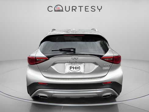 Used 2018 INFINITI QX30 Premium w/ Cargo Package image 6