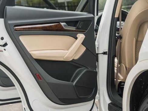 Used 2019 Audi Q5 2.0T Premium w/ Convenience Package image 37