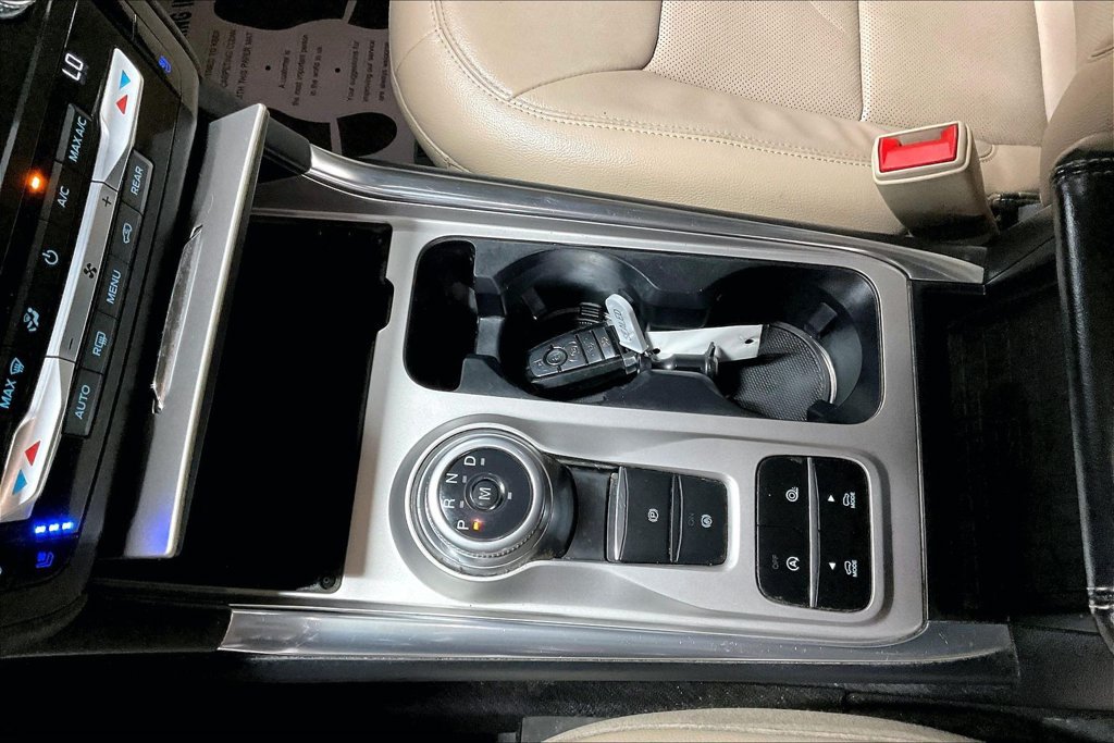 Used 2020 Ford Explorer Limited RWD image 17