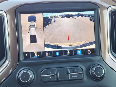 Used 2021 Chevrolet Silverado 2500 High Country image 17