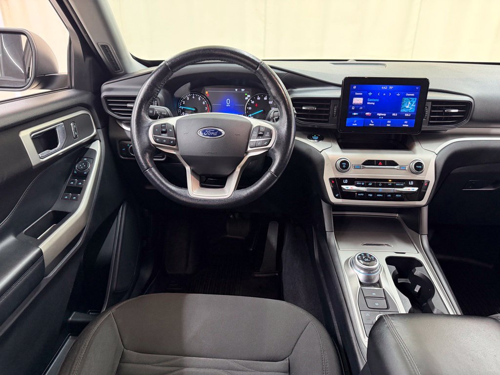 Used 2020 Ford Explorer XLT w/ Comfort Package AWD/4WD image 33
