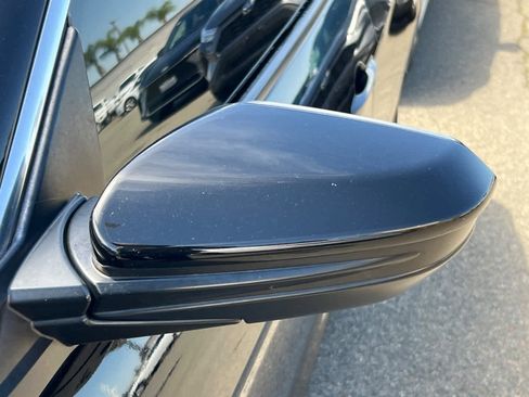 Used 2018 Honda Civic EX-L image 9