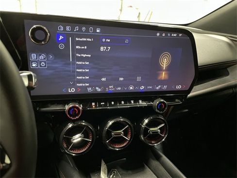 Certified 2025 Chevrolet Blazer EV RS image 25