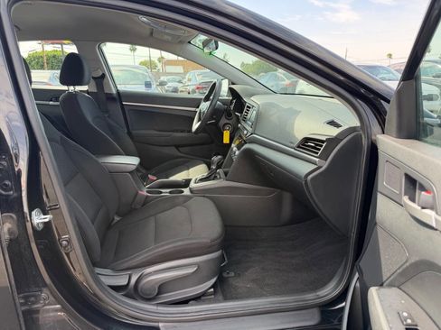 Used 2020 Hyundai Elantra SE w/ Cargo Package (C1) image 25