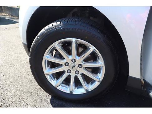 Used 2015 Lincoln MKX AWD w/ Equipment Group 102A image 15