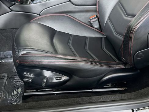 Used 2013 Maserati GranTurismo Sport image 19