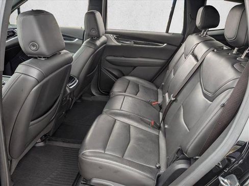 Used 2020 Cadillac XT6 Premium Luxury image 18