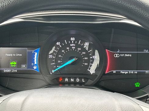Used 2020 Ford Fusion SE FWD image 19