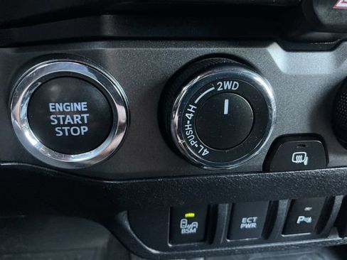 Used 2023 Toyota Tacoma TRD Off-Road w/ Advanced Technology Package AWD/4WD image 26