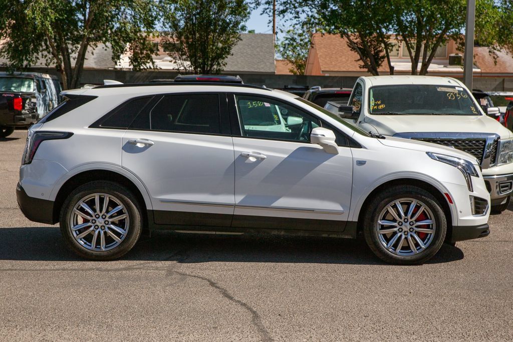 Used 2022 Cadillac XT5 Sportv w/ Technology Package AWD/4WD image 4