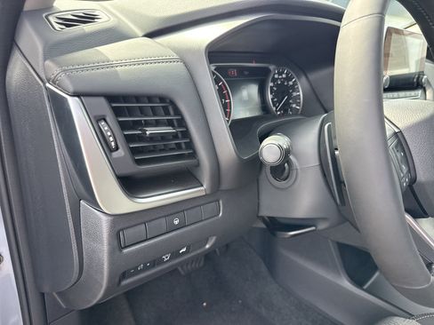 New 2026 Nissan Rogue SV w/ Cold Weather Package AWD/4WD image 14