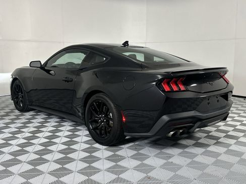 Used 2024 Ford Mustang Coupe RWD image 6
