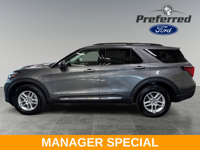 Used 2025 Ford Explorer Active AWD/4WD image 9