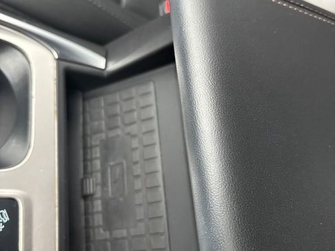 Used 2022 Ford Explorer Platinum w/ Equipment Group 601A image 36