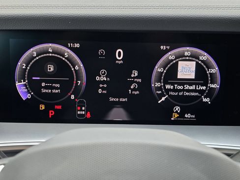 New 2026 Volkswagen Tiguan SE FWD image 13
