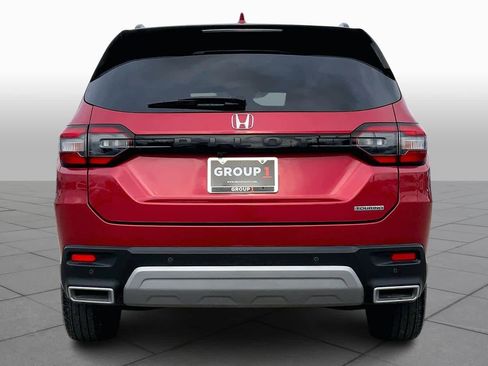 Used 2023 Honda Pilot Touring image 4