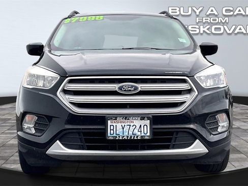 Used 2018 Ford Escape SE w/ SE Sync 3 Package image 2