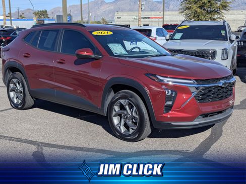 Used 2024 Chevrolet Trax LT w/ Driver Confidence Package image 1