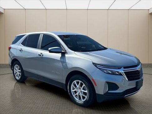 Used 2024 Chevrolet Equinox LT AWD/4WD image 2