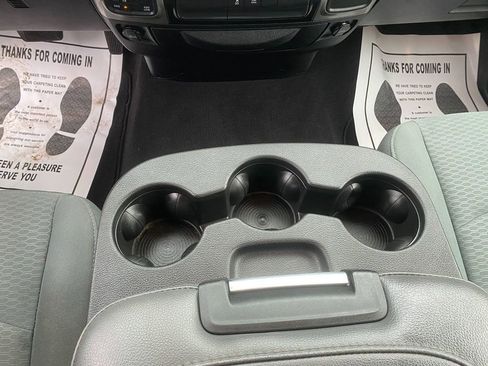 Used 2019 RAM 1500 Classic SLT image 22