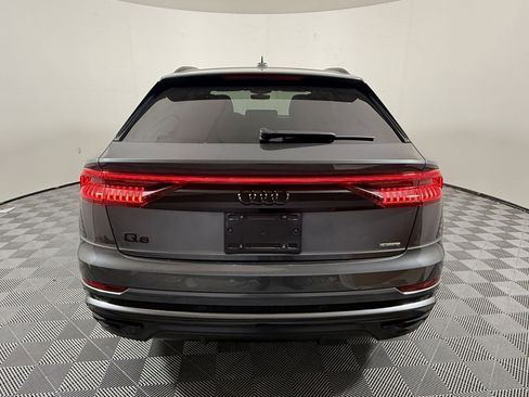 Used 2021 Audi Q8 Prestige w/ Prestige Package image 10