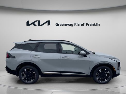 New 2026 Kia Sportage SX FWD image 8