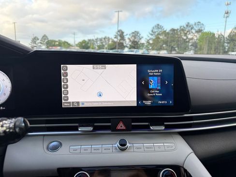 New 2026 Hyundai Elantra Limited FWD image 28