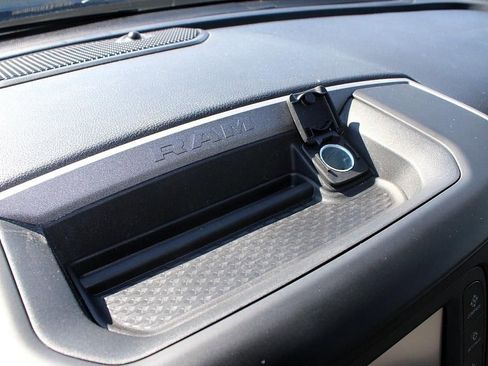 Used 2024 RAM 2500 Tradesman w/ Chrome Appearance Group image 29