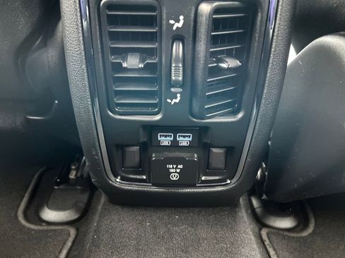 Used 2019 Jeep Grand Cherokee Limited w/ Trailer Tow Group IV image 16