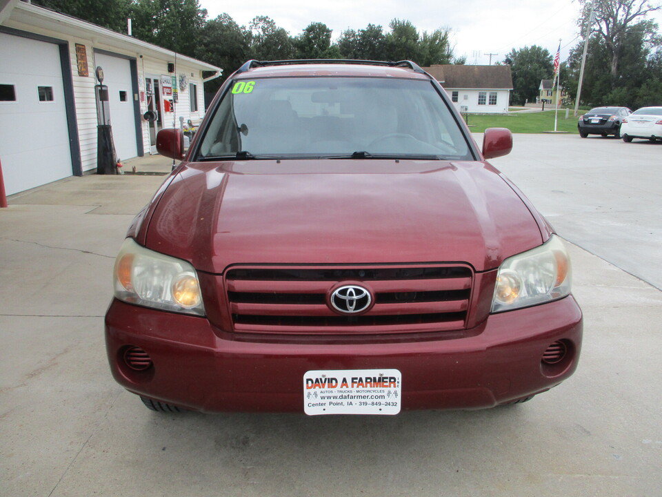 Used 2006 Toyota Highlander 2WD w/ Cold Weather Pkg image 3