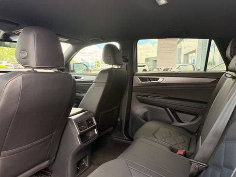 Certified 2026 Volkswagen Atlas Cross Sport SE AWD/4WD image 16