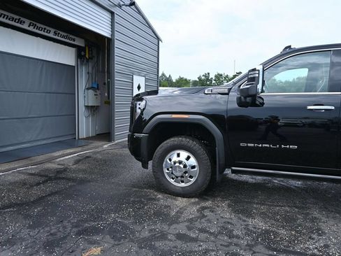 Used 2026 GMC Sierra 3500 Denali Ultimate AWD/4WD image 17